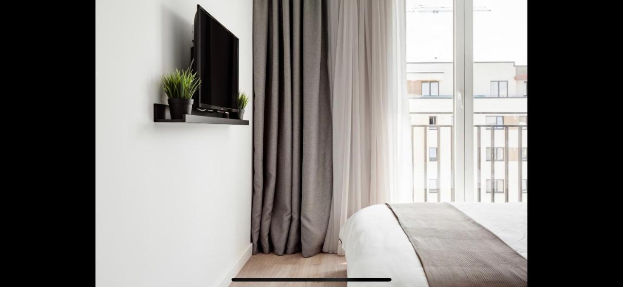 Modern Studio Coresi Apartment Brasov Luaran gambar