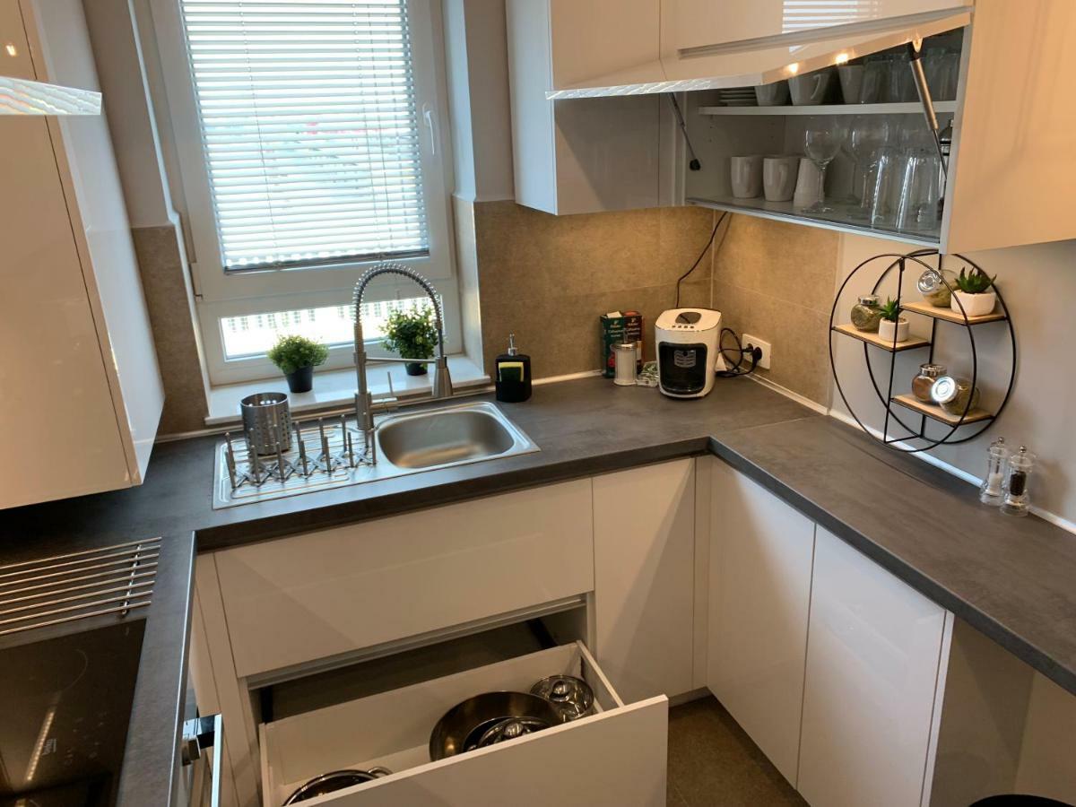 Modern Studio Coresi Apartment Brasov Luaran gambar