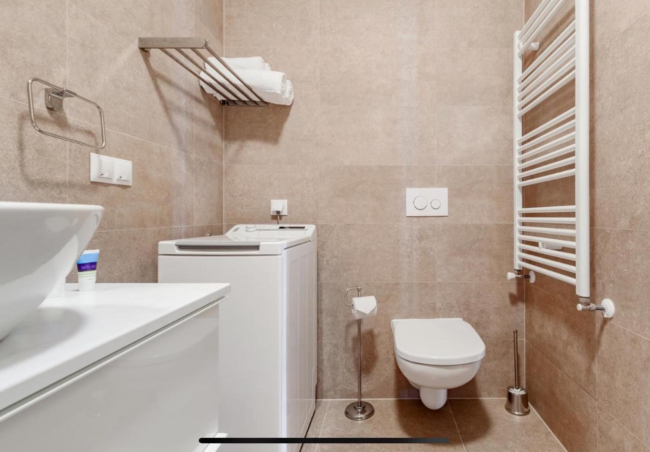 Modern Studio Coresi Apartment Brasov Luaran gambar